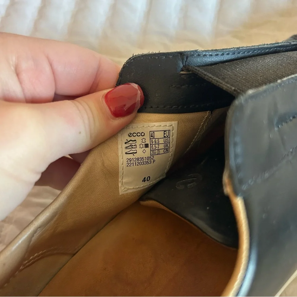 women’s Ecco street tray luxury slip-on sneaker‎ 40